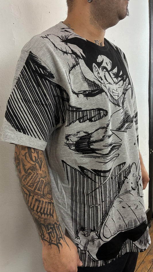 DRAGON BALL Z / GOKU´S REVENGE FULL PRINT polera GRIS
