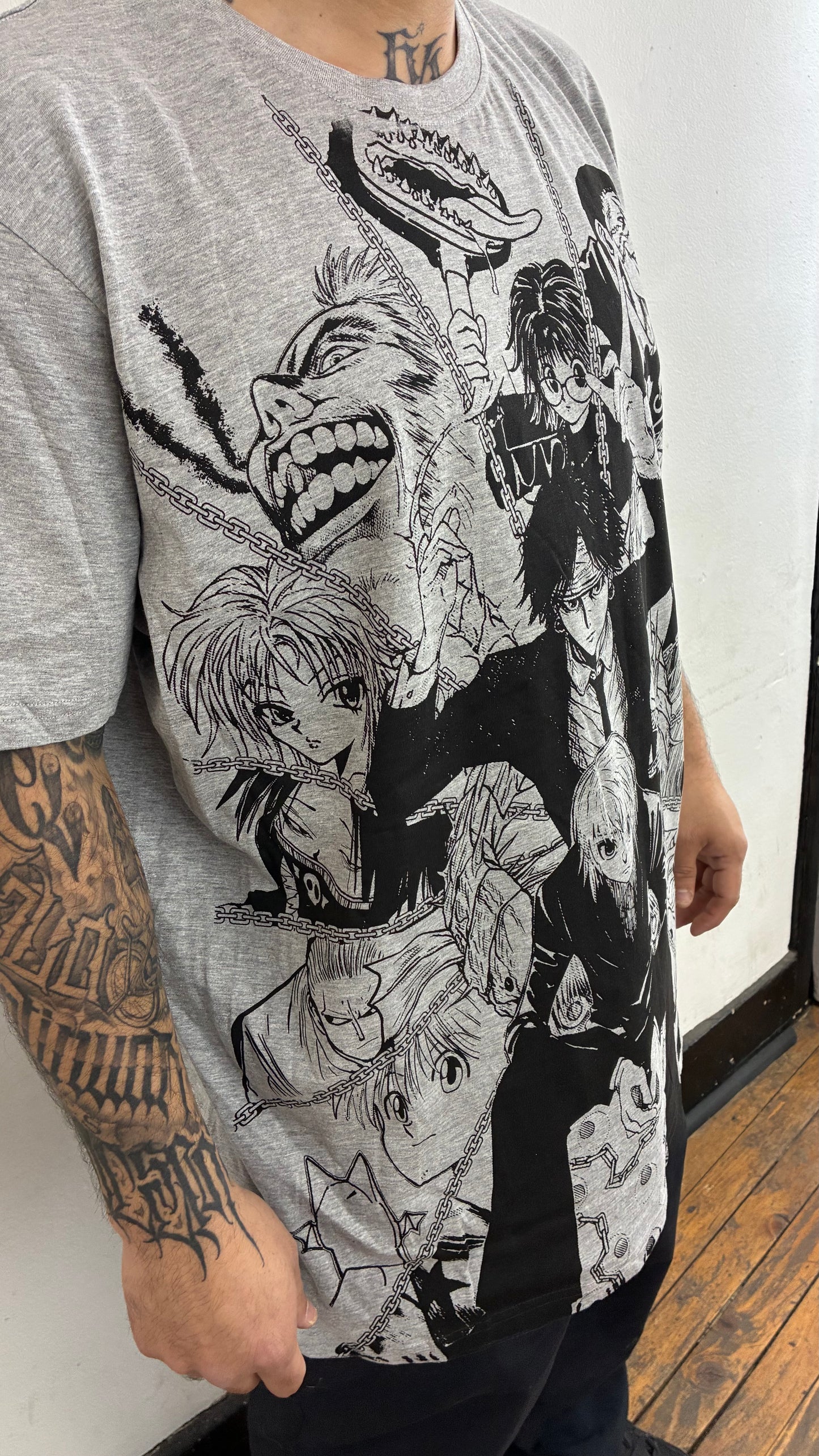 HUNTERXHUNTER / GENEI RYODAN FULLPRINT polera GRIS