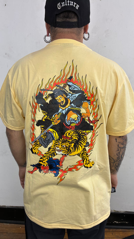 JIGOKU NO OSHIE /shoki colab by Valentina narbona / Polera amarillo crema alto gramaje